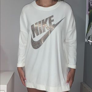 Nike oversized crew